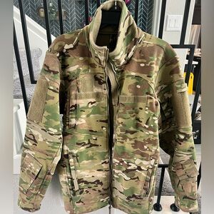 Flame resistant jacket